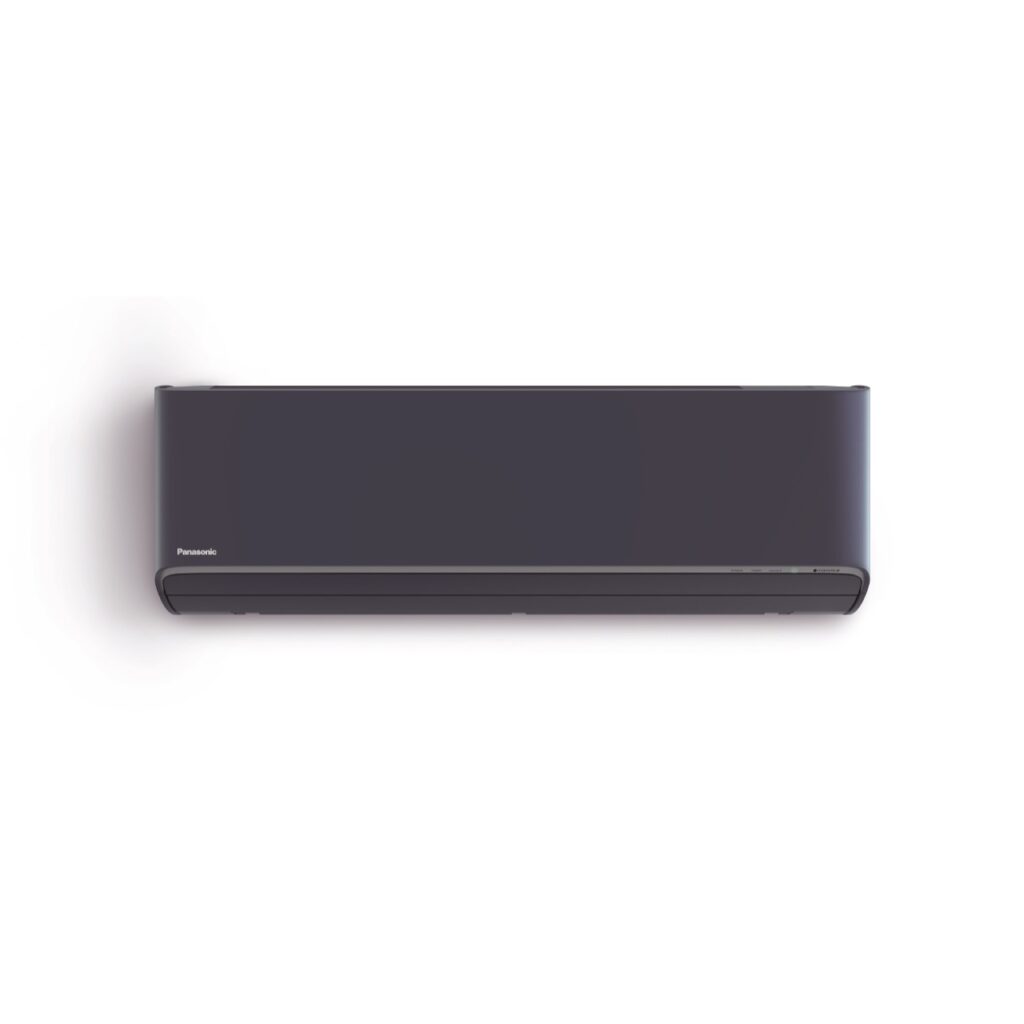 Panasonic Etherea varmepumpe med sort indedel
